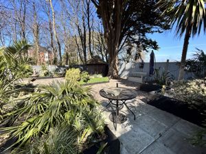 Photo 30- click for photo gallery